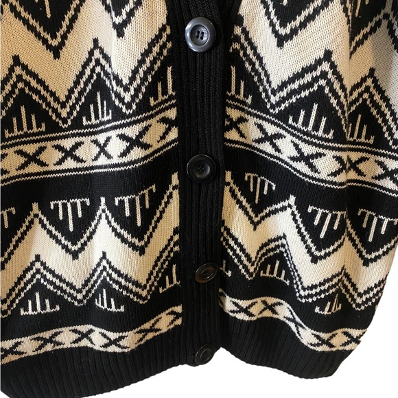 Forever 21 Black & White Oversized Grandpa Cardigan - Picture 4 of 7